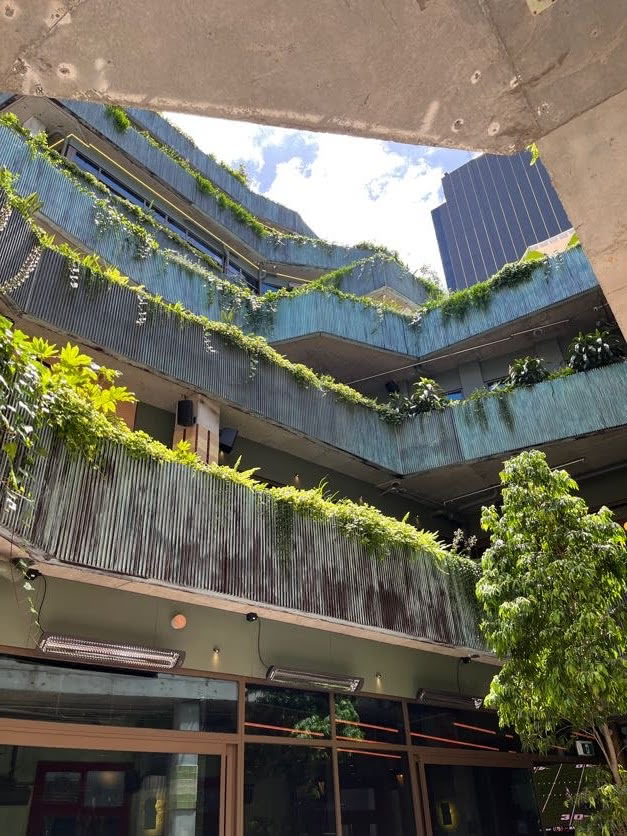 Waterside hotel, Melbourne