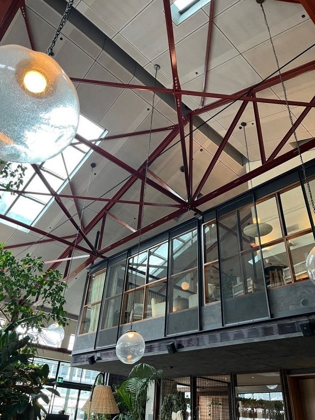 Coffee shop/bar interior/roof